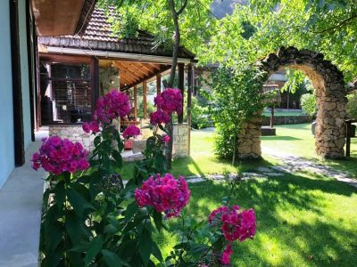 Օրավարձով քոթեջներ և հյուրատան սենյակներ Դիլիջանում