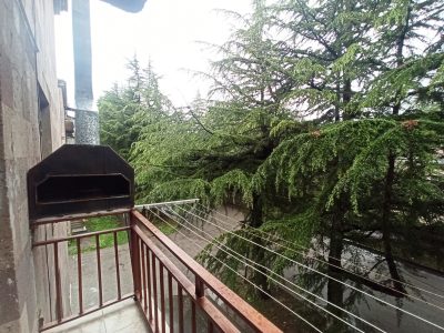 Օրավարձով բնակարան Դիլիջանում՝ բաց պատշգամբով, եղևնիների պուրակում