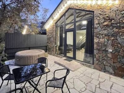 Օրավարձով քոթե Դիլիջանում գետին և անտառին մոտ