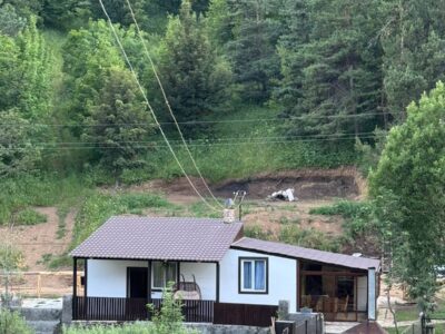 Քոթեջ Աղվերանում 2 սենյակ, գետի ափին