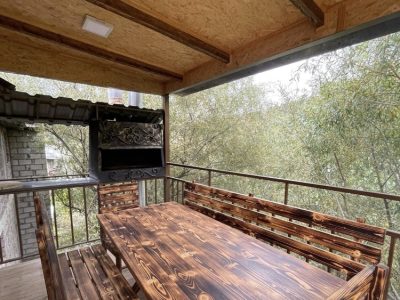 Քոթեջ Հաղարծինում 3 սենյակ, բաց պատշգամբով, գետի ափին