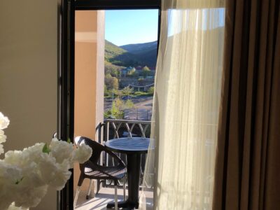 Բնակարան Ծաղկաձորում, լողավազան, շոգեբաղնիք