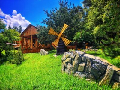 Քոթեջներ Ստեփանավանում ✅Խարույկ ✅Կինոդիտում ✅Գրադարան ✅Ռեստորան ✅Սոց փաթեթ