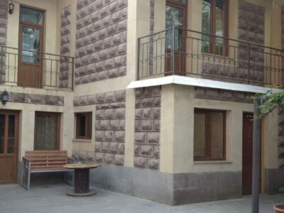 Առանձնատուն Ծաղկաձորում 4 սենյակ ԲՈՒԽԱՐԻ