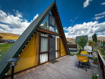 Քոթեջ ԱՐԶԱԿԱՆՈՒՄ ԳԵՏԻ ԱՓԻՆ 2 սենյակ ՋԱԿՈՒԶԻ ՕՋԱԽ