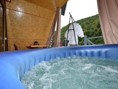 Եռանկյունի տնակ ՄԵՂՐԱՁՈՐՈՒՄ 3 սենյակ, ՋԱԿՈՒԶԻ