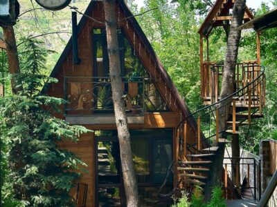 Եռանկյունի տնակ ԾԱՂԿԱՁՈՐՈՒՄ